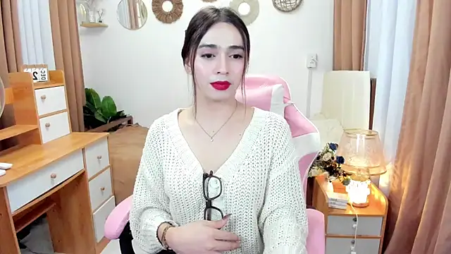 Snapshot of joyfulmartinaa chatting on 09.28.25 joyfulmartinaa online show from 09.28.25