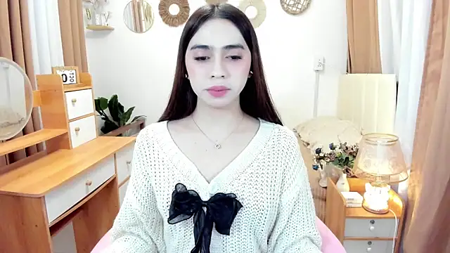 Snapshot of joyfulmartinaa chatting on 10.15.25 joyfulmartinaa online show from 10.15.25