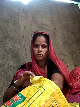 Hot-ilaiy online show from 10.26.25