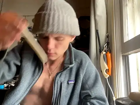 Snapshot of XanderOzzz chatting on 11.02.25 XanderOzzz online show from 11.02.25