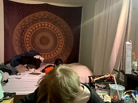 Snapshot of XanderOzzz chatting on 11.04.25 XanderOzzz online show from 11.04.25