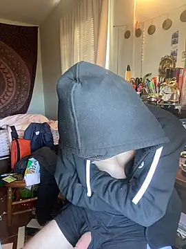 Snapshot of XanderOzzz chatting on 11.28.25 XanderOzzz online show from 11.28.25