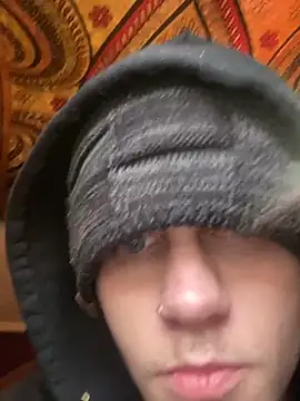 Snapshot of XanderOzzz chatting on 12.01.25 XanderOzzz online show from 12.01.25