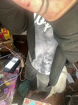 XanderOzzz online show from 02.17.26