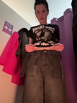 bigJuicyPussy online show from 04.01.26