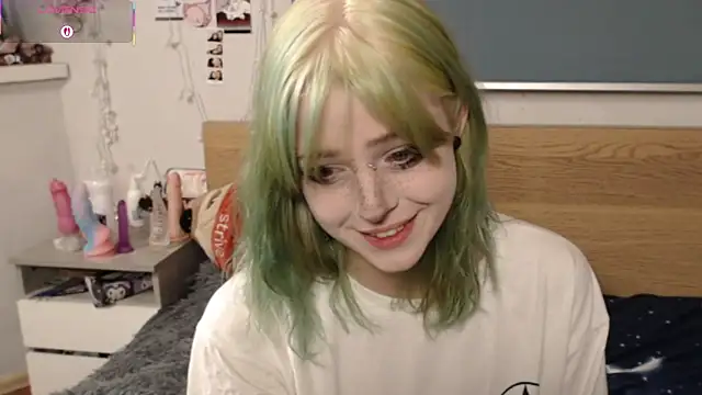 Snapshot of triplebakaaa chatting on 11.11.25 triplebakaaa online show from 11.11.25