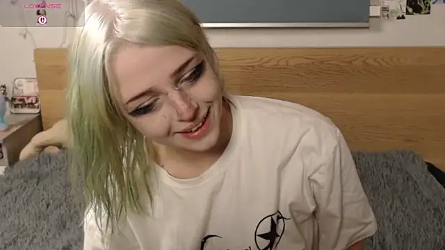 Snapshot of triplebakaaa chatting on 11.14.25 triplebakaaa online show from 11.14.25