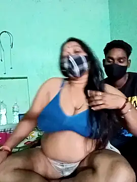 LoveOnStream online show from 10.23.25