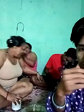 LoveOnStream online show from 11.01.25