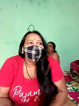 LoveOnStream online show from 11.02.25