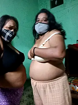 LoveOnStream online show from 11.02.25