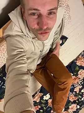 Skinny0150 online show from 11.18.25