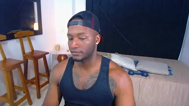 Snapshot of chrstian_lewis1 chatting on 10.22.25 chrstian lewis1 online show from 10.22.25