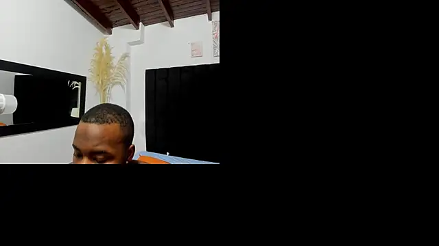 Snapshot of chrstian_lewis1 chatting on 10.31.25 chrstian lewis1 online show from 10.31.25