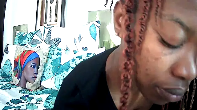 Snapshot of CandyNaynay chatting on 09.14.25 CandyNaynay online show from 09.14.25