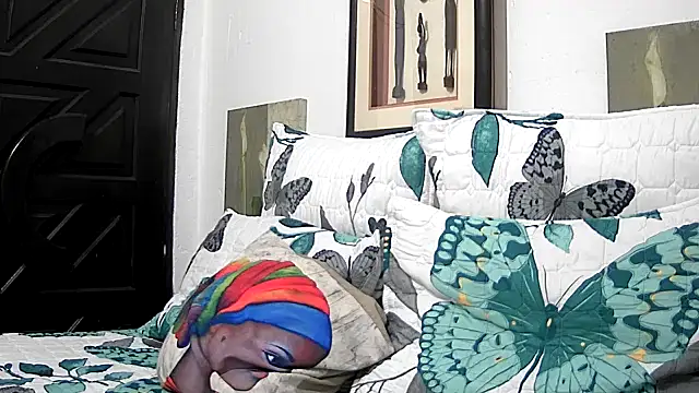 Snapshot of CandyNaynay chatting on 09.28.25 CandyNaynay online show from 09.28.25