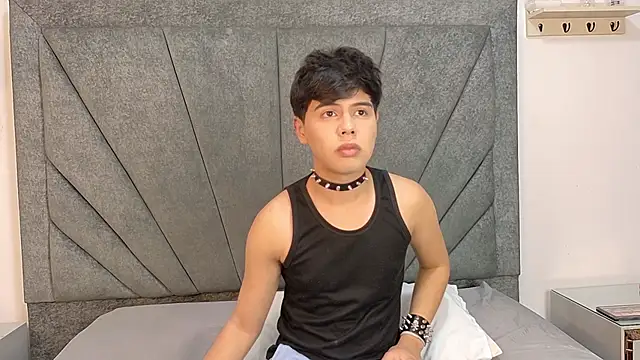 Snapshot of Felipe_Cold chatting on 02.11.26 Felipe Cold online show from 02.11.26