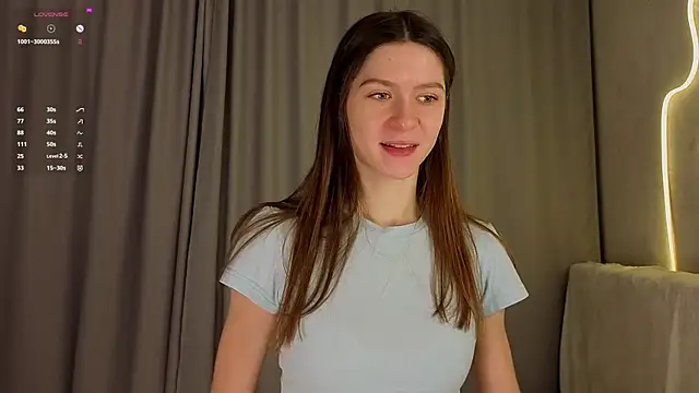 Snapshot of MinaMancilla chatting on 11.17.25 MinaMancilla online show from 11.17.25