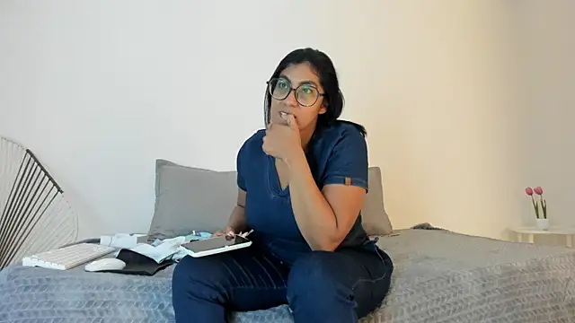  Miaa khalifa  online show from 11.21.25