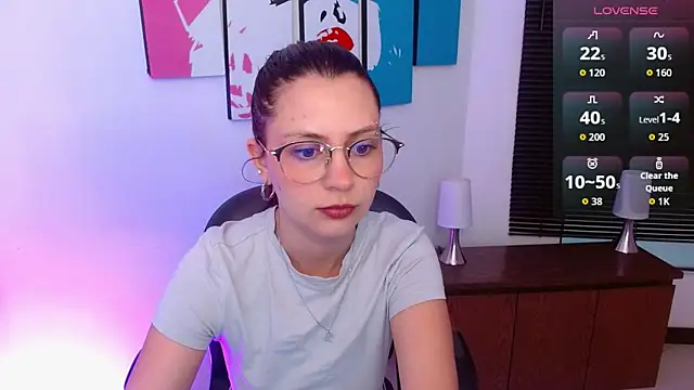 AlanaGarcia19 online show from 09.25.25