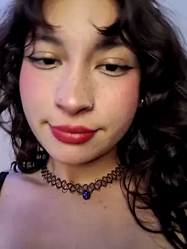 Snapshot of Danly_ chatting on 04.08.26 Danly online show from 04.08.26