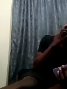 Snapshot of TmanZim2025 chatting on 04.08.26 TmanZim2025 online show from 04.08.26