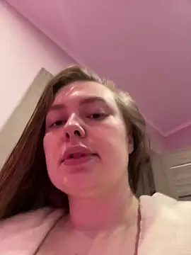 Snapshot of DeniMilkyyyyy chatting on 10.04.25 DeniMilkyyyyy online show from 10.04.25