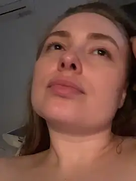 Snapshot of DeniMilkyyyyy chatting on 11.11.25 DeniMilkyyyyy online show from 11.11.25