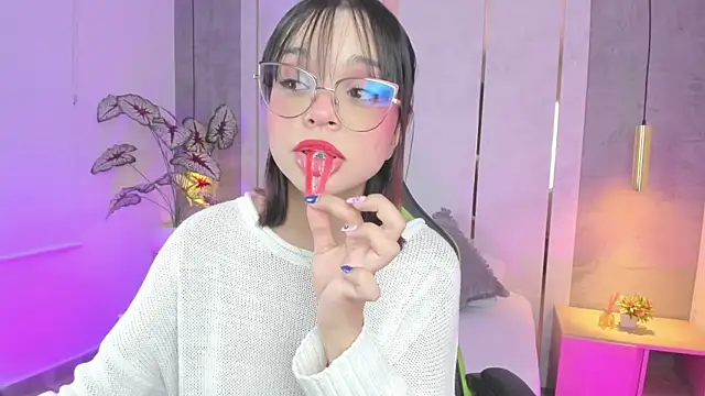 Clara Luu online show from 05.22.26