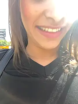 Snapshot of Hannacooper3 chatting on 11.10.25 Hannacooper3 online show from 11.10.25