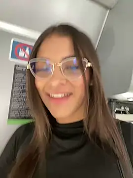 Snapshot of Hannacooper3 chatting on 11.13.25 Hannacooper3 online show from 11.13.25