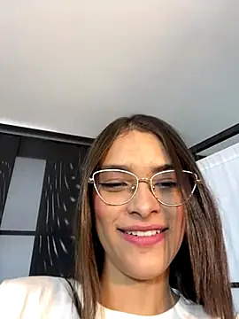 Snapshot of Hannacooper3 chatting on 11.25.25 Hannacooper3 online show from 11.25.25