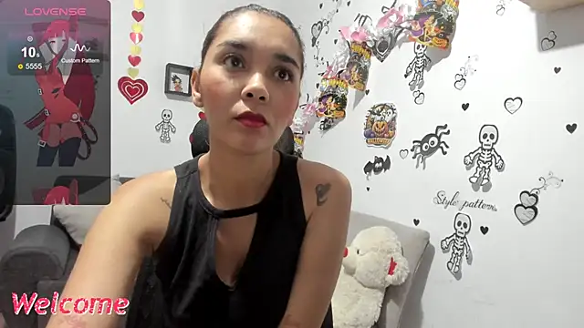 Snapshot of anastasia_tuya chatting on 10.26.25 anastasia tuya online show from 10.26.25