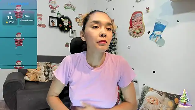 Snapshot of anastasia_tuya chatting on 11.27.25 anastasia tuya online show from 11.27.25