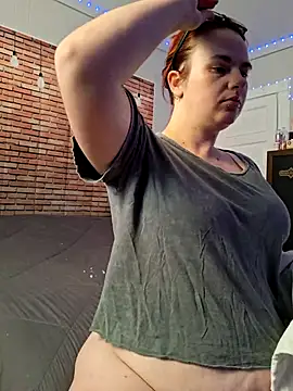 Snapshot of queenpeaches121 chatting on 09.12.25 queenpeaches121 online show from 09.12.25