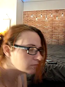 Snapshot of queenpeaches121 chatting on 11.15.25 queenpeaches121 online show from 11.15.25