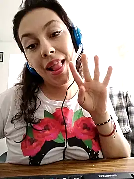 AlanaDesire online show from 09.14.25