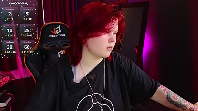 fillisfox  online show from 11.11.25