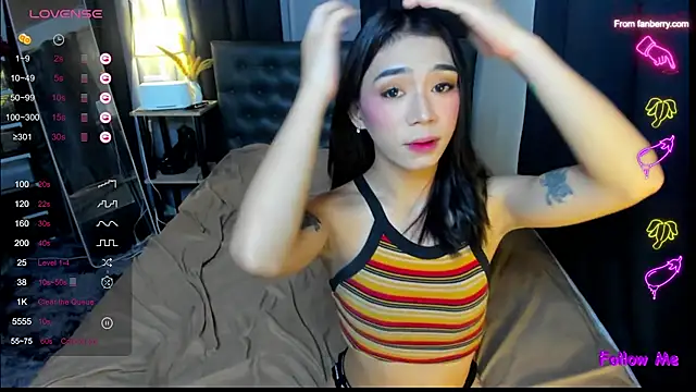 Snapshot of bellamoonlightX chatting on 06.18.26 bellamoonlightX online show from 06.18.26