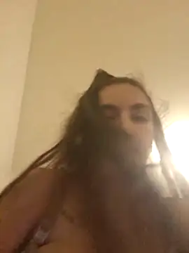 Snapshot of Michou02xXx chatting on 12.21.25 Michou02xXx online show from 12.21.25