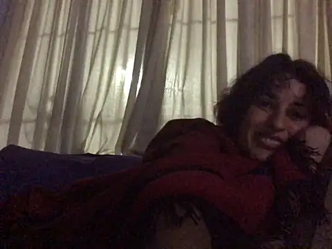 Snapshot of kendrafarq chatting on 10.26.25 kendrafarq online show from 10.26.25