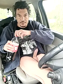 twitshe online show from 10.27.25