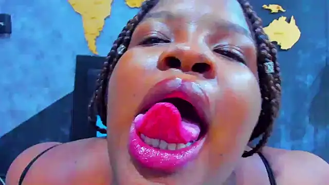 Snapshot of Maiam__Rossi chatting on 09.24.25 Maiam Rossi online show from 09.24.25