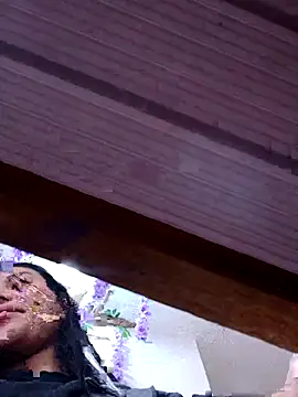 Snapshot of burbuja02 chatting on 11.02.25 burbuja02 online show from 11.02.25