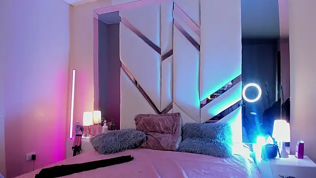 EmmaStonns online show from 03.11.26