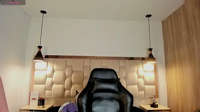 EmmaStonns online show from 03.31.26