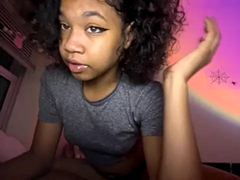 luvrgrllani online show from 11.29.25