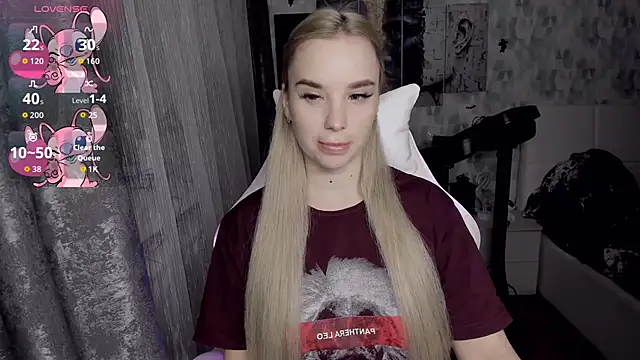 KiraKrox online show from 11.22.25