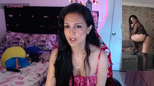 Snapshot of BasmaHernandez chatting on 05.20.26 BasmaHernandez online show from 05.20.26
