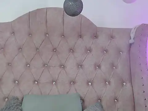 Snapshot of Jessica_Carter_01 chatting on 11.26.25 Jessica Carter 01 online show from 11.26.25